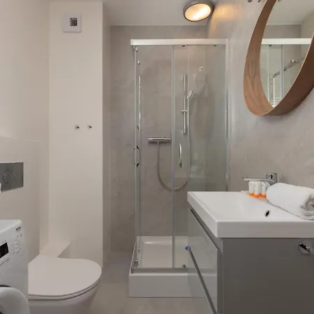 Powstańców Warszawskich By Renters Gdańsk