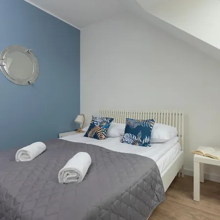 Powstańców Warszawskich By Renters Apartament *