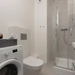 Powstancow Warszawskich By Renters Apartman