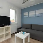 Powstancow Warszawskich By Renters Apartman *