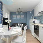 Apartman Powstancow Warszawskich By Renters *